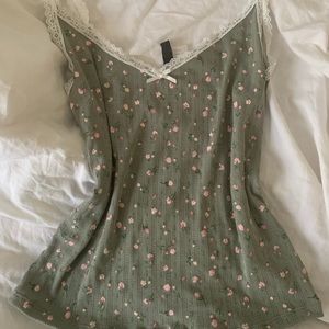 h&m floral tank